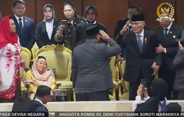 Momen Prabowo Hormat ke Try Sutrisno hingga Dapat 2 Jempol dari Jokowi