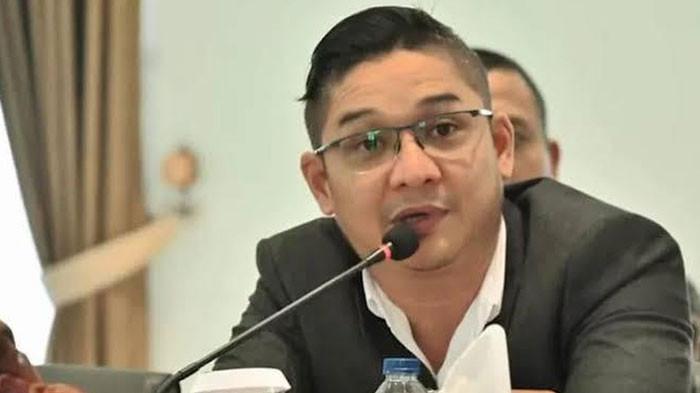 Kata Pasha Ungu Soal Diam Kala Anggota Dewan Joget Usai Sidang Tahunan: “Saya Gak Suka Joget”