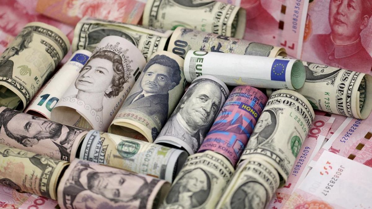 Rupiah Ambruk Usai Demo Panas, Sementara Ringgit Senyum‑Senyum