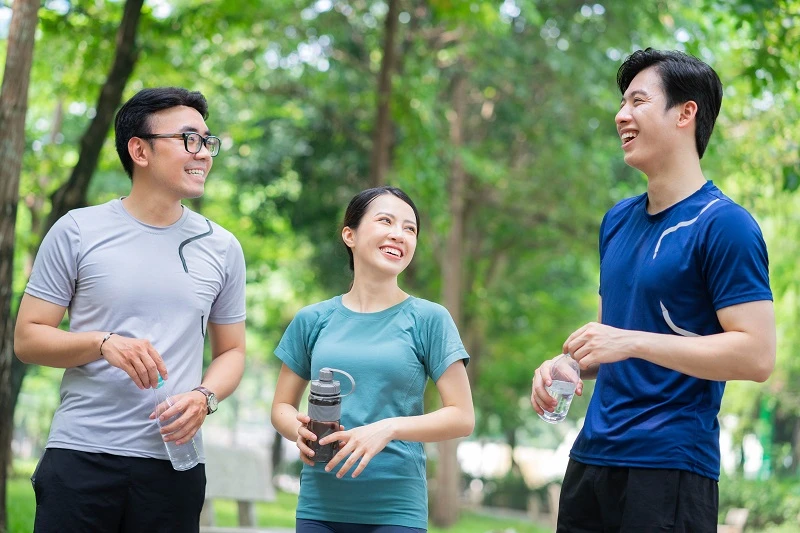 Gaya Hidup Sehat 2025: Pola Makan, Olahraga Digital, dan Keseimbangan Mental