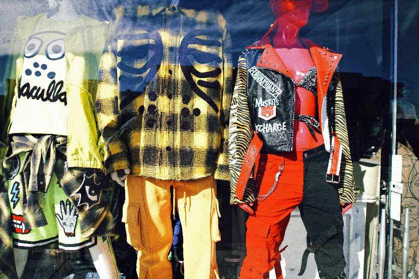 Streetwear 2025: Dari Subkultur ke Dominasi Dunia Mode